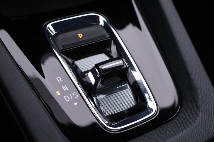 Škoda Octavia 2,0 TSI 180kW DSG Matrix DPH RS