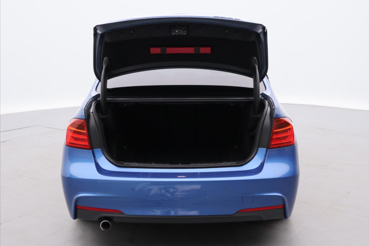 BMW Řada 3 2,0 320d 135 kW CZ M Paket