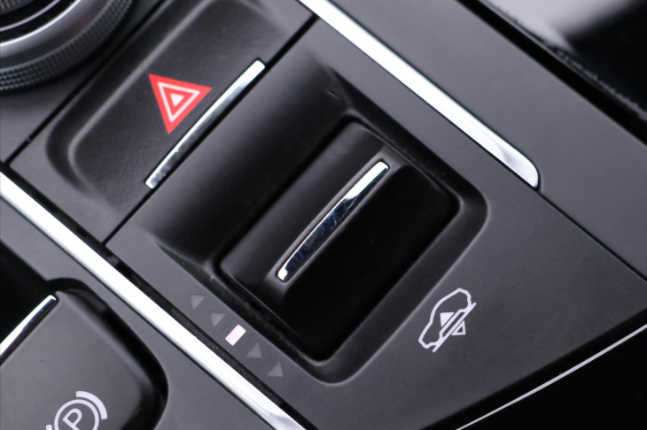 Maserati Levante 3,0 D 184 kW 4x4 Automat Kůže