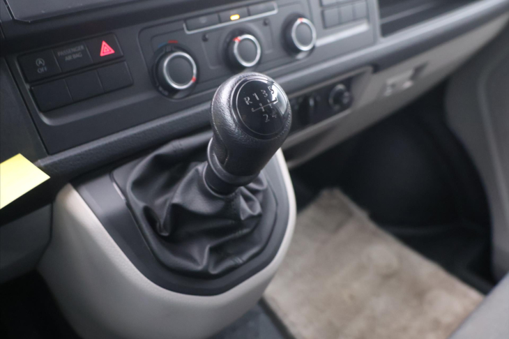 Volkswagen Transporter 2,0 TDI 75kW 6-Míst CZ DPH