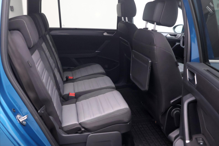 Volkswagen Touran 2,0 TDI 110kW R-Line DSG CZ