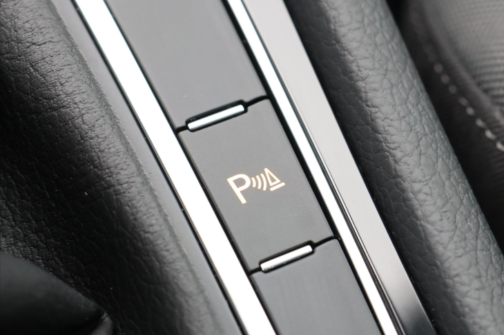 Volkswagen Golf 1,5 TSI 110kW DSG Highline DPH