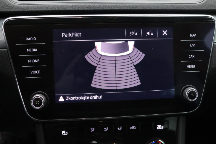 Škoda Superb 2,0 TDI 110kW DSG Navi LED