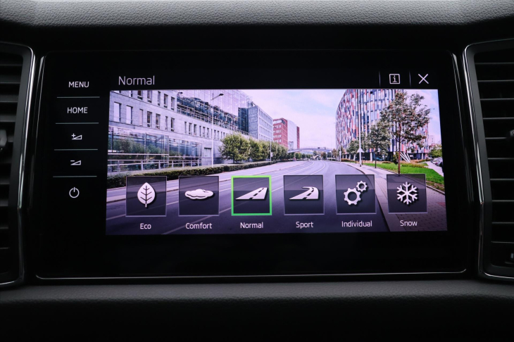 Škoda Kodiaq 2,0 TDI DSG 4x4 7-Míst Scout