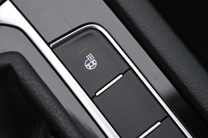Volkswagen Passat Variant 2,0 TDI 110kW DSG Highline LED