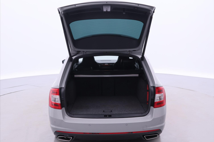Škoda Octavia 2,0 TDI 135kW DSG Navigace RS
