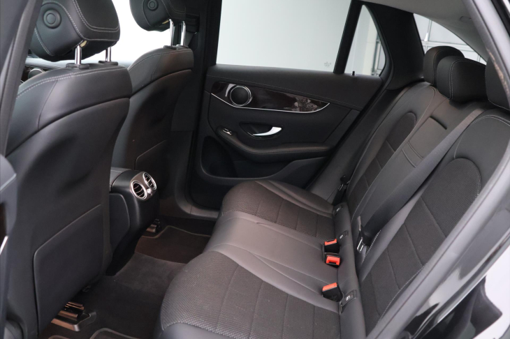 Mercedes-Benz GLC 2,0 200 4Matic DPH CZ 1.Maj.