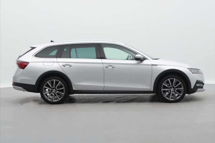 Škoda Octavia 2,0 TDI DSG 4x4 CZ Scout DPH