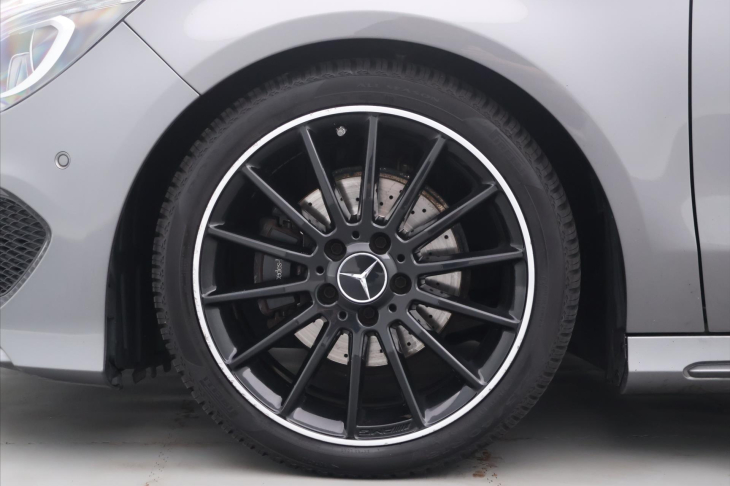 Mercedes-Benz CLA 1,6 200 115kW SB AMG Line