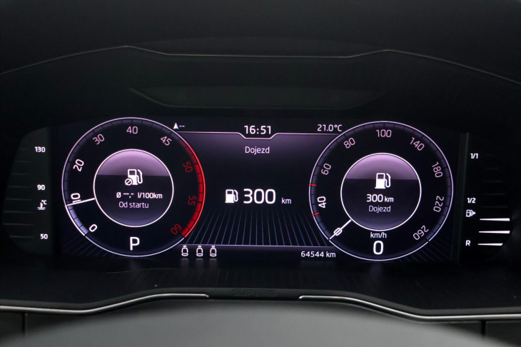 Škoda Superb 2.0 TDI 110kW Style DSG Tažné