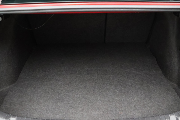 Mazda 3 2,0 G120 Automat Attraction