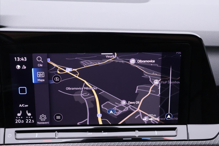 Volkswagen Golf 1,5 eTSI 110kW DSG R-Line LED