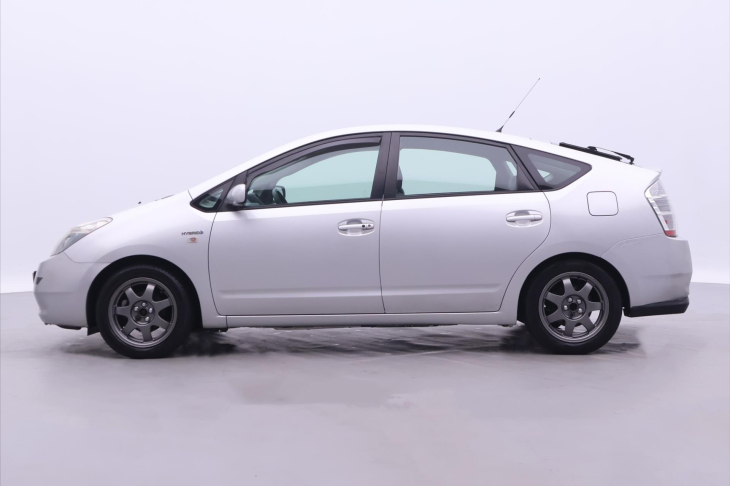 Toyota Prius 1,5 57kW Klima Hybrid Nová baterie