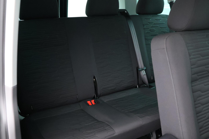 Volkswagen Caravelle 2,0 TDI 150kW DSG Long LED DPH