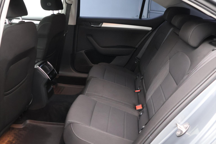 Škoda Superb 2,0 TDI 110 kW 4x4 Ambition
