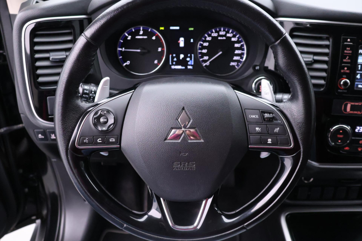 Mitsubishi Outlander 2,3 DI-D 110kW 4WD CZ Instyle