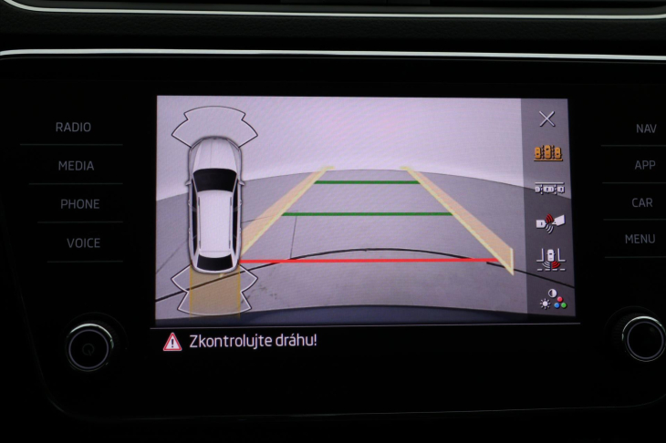 Škoda Superb 2,0 TDI 110kW DSG Style CZ DPH