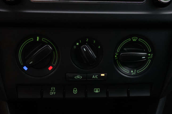 Škoda Rapid 1,6 TDI 66kW Ambition CZ DPH