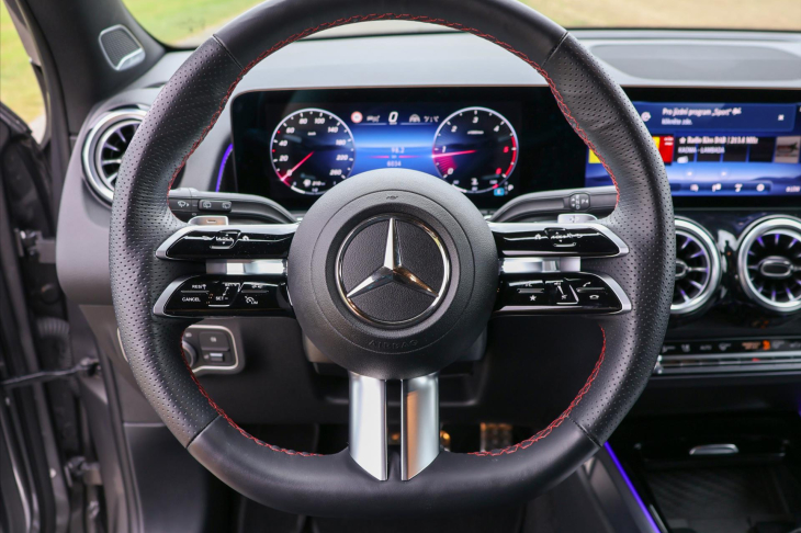 Mercedes-Benz GLB 2,0 200d 4MATIC AMG Premium