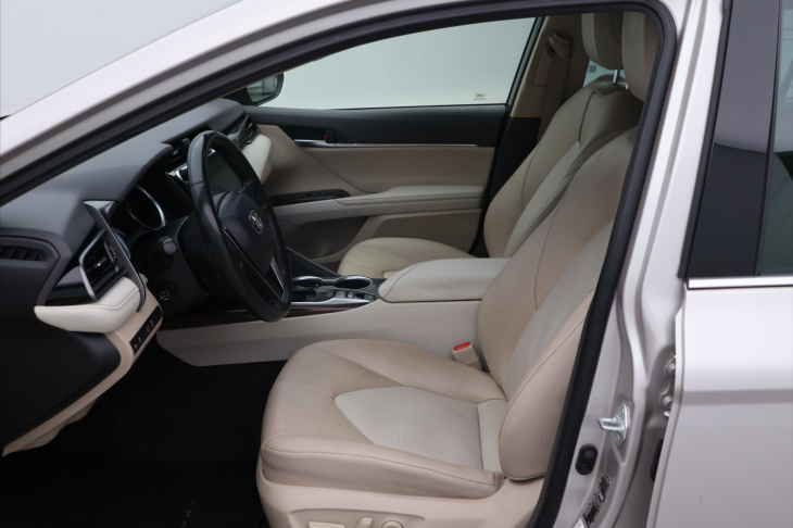 Toyota Camry 2.5 Hybrid 131kW Executive CZ