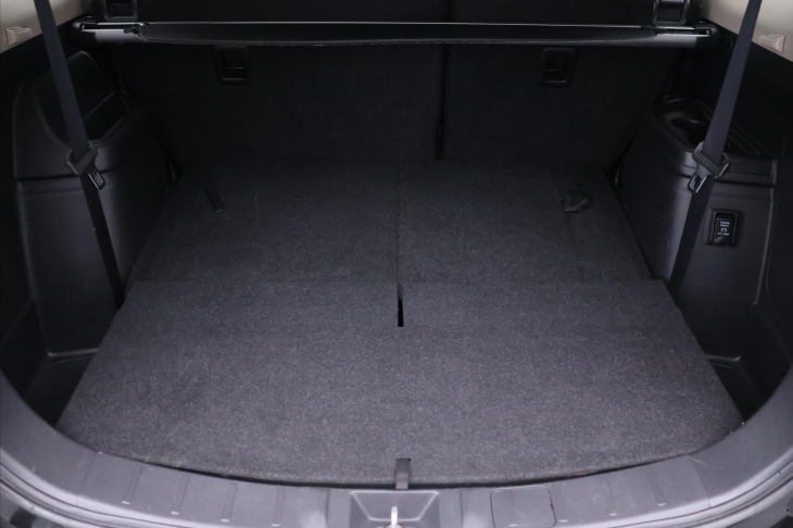 Mitsubishi Outlander 2,3 DI-D 110kW 4WD CZ Instyle