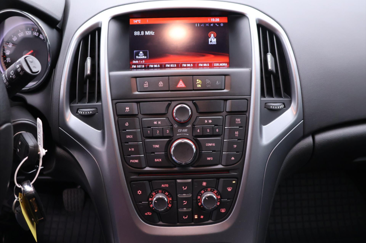 Opel Astra 1,4 T 88kW CZ Drive Serv.Kniha