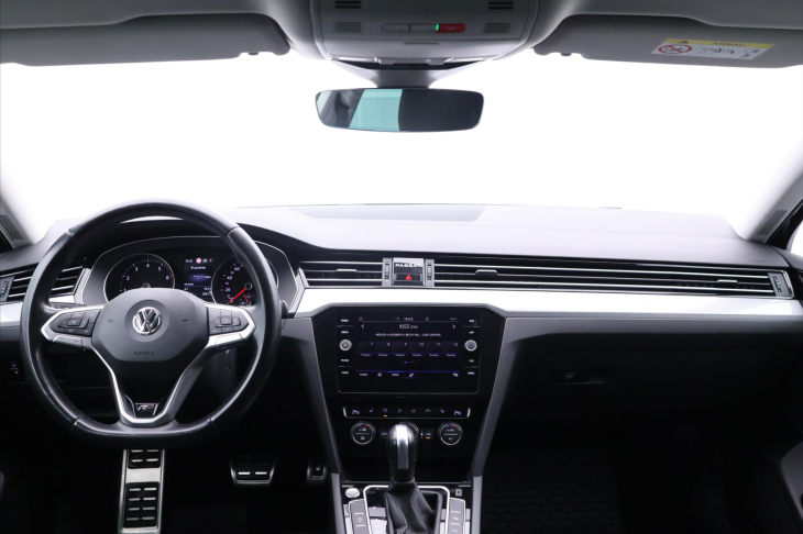 Volkswagen Passat 1,5 TSI 110kW DSG R-Line