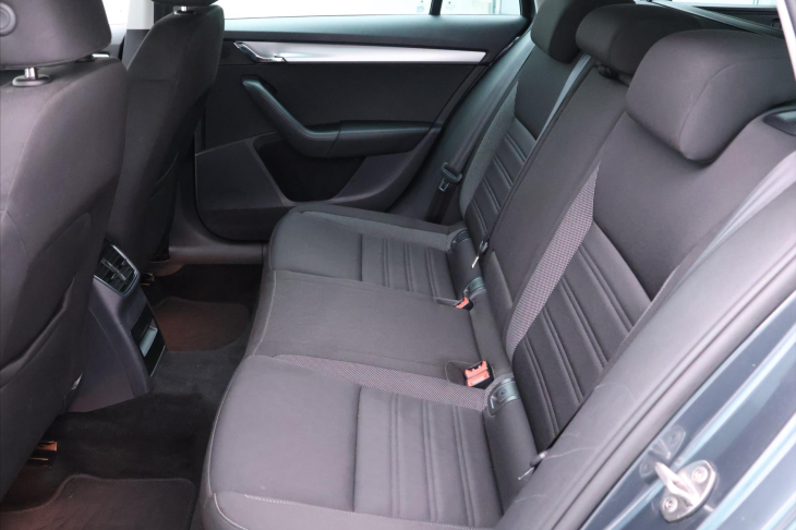 Škoda Octavia 1,5 TSI 110kW DSG Style Navi