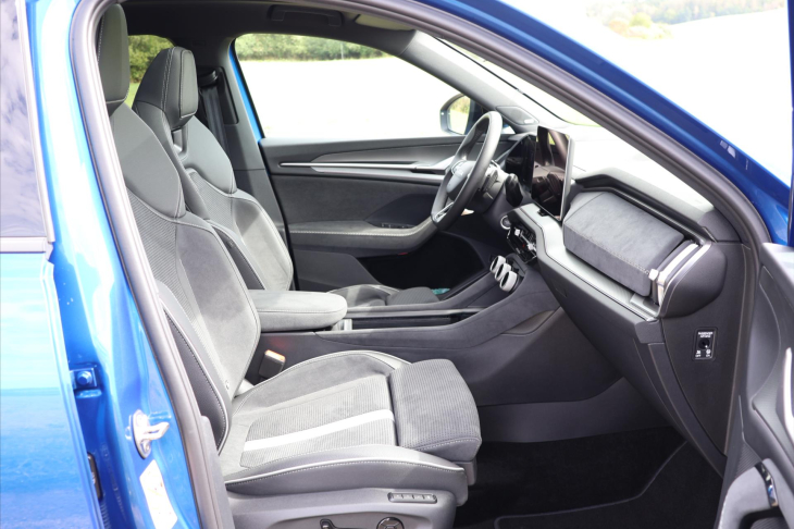 Škoda Kodiaq 2,0 TDi Sportline DSG 4x4 7-Míst