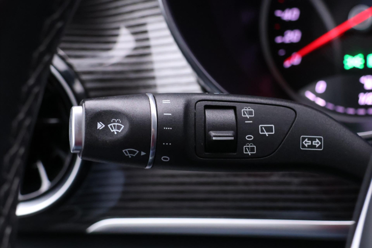 Mercedes-Benz Třídy V 2,0 300d 174kW L Exclusive Auto 4m