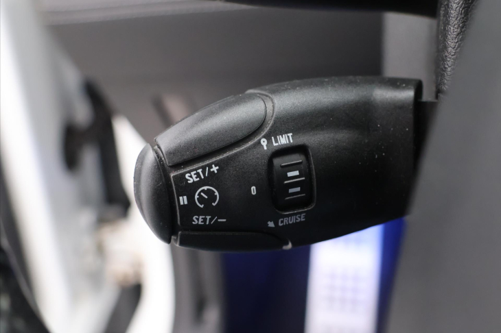 Peugeot RCZ 1,6 16V 147kW Allure Navi