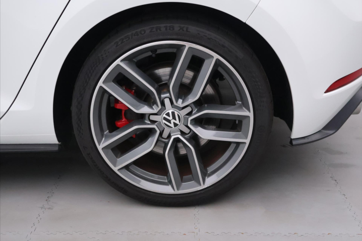 Volkswagen Golf 2,0 TSI GTI Performance DSG
