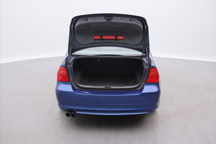 BMW Řada 3 3.0 325i 160kW Aut.klima
