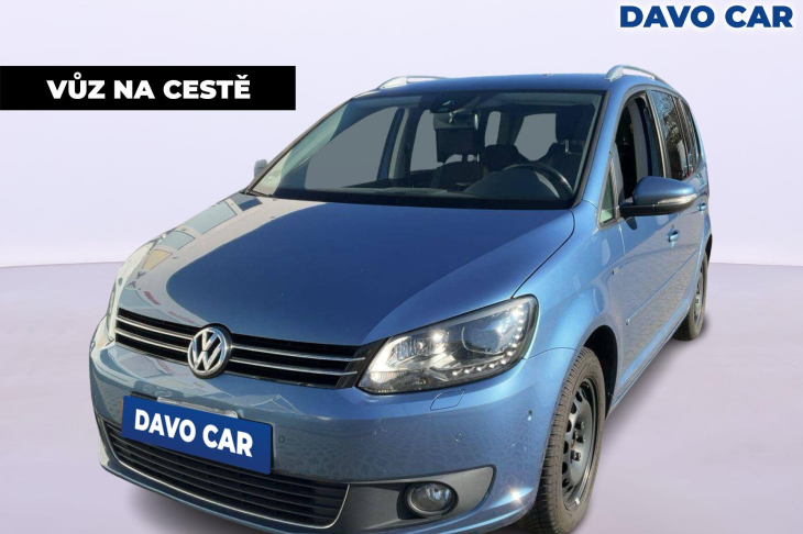 Volkswagen Touran 1,6 TDI Life Xenon 1.Majitel