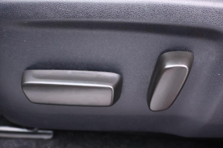 Toyota Hilux 2,8 D-4D 150kW Executive DPH