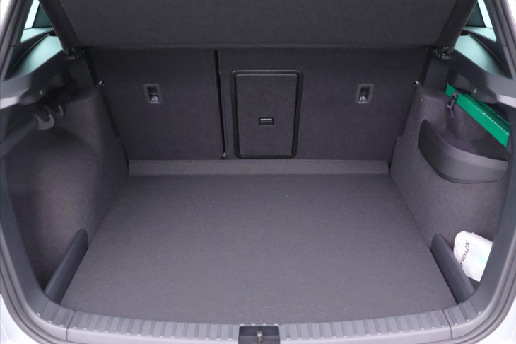 Škoda Karoq 2,0 TDI Sportline 4x4 DSG 1.maj.