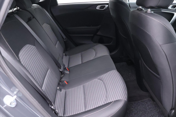 Kia Ceed 1,5 T-GDI 118kW Top Navi DPH