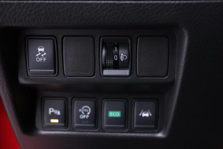 Nissan Qashqai 1,2 DIG-T 85kW Xtronic Acenta