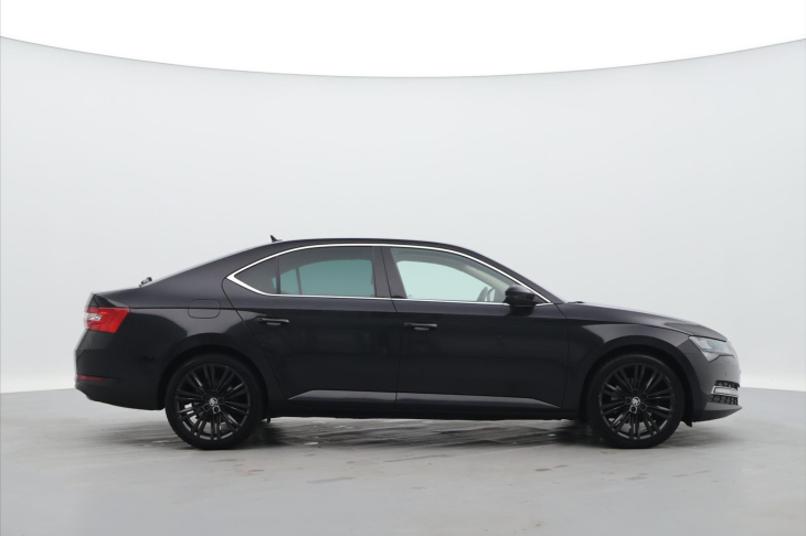 Škoda Superb 2,0 TDI 147kW Style 4x4 Kůže