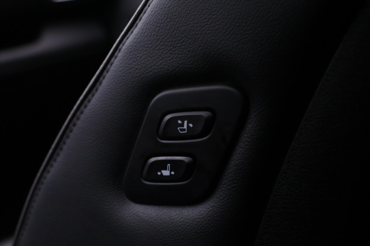 Hyundai Santa Fe 2,2 CRDI 142kW CZ 1.Maj DPH