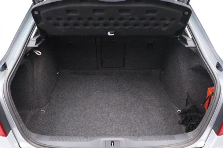 Škoda Octavia 1,6 TDI 77kW Elegance CZ Xenon
