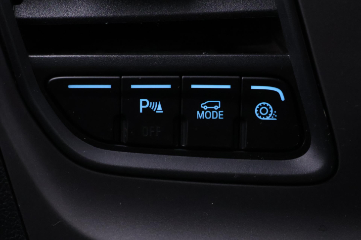 Ford Transit Custom 2,0 TDCI Aut. L2 6-Míst DPH