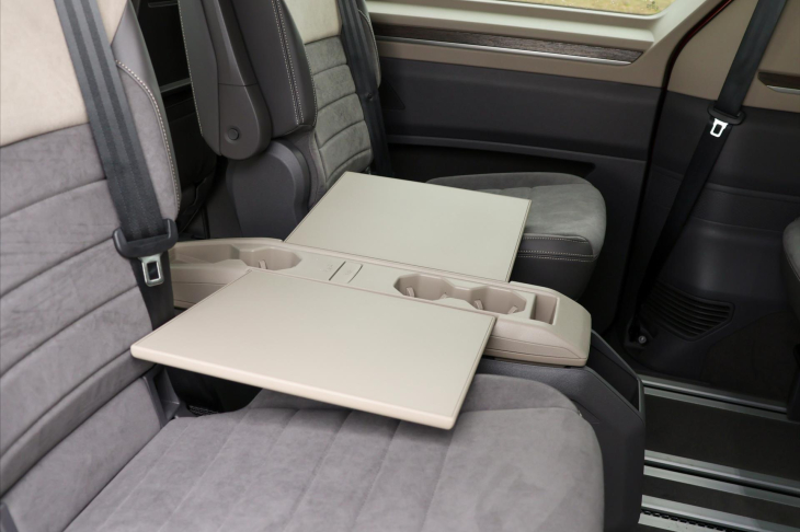 Volkswagen Multivan 2,0 TDI DSG Long Style 7-Míst