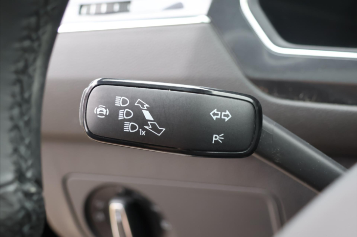 Volkswagen Tiguan Allspace 2,0 TSI 4x4 DSG R-Line 7-Míst