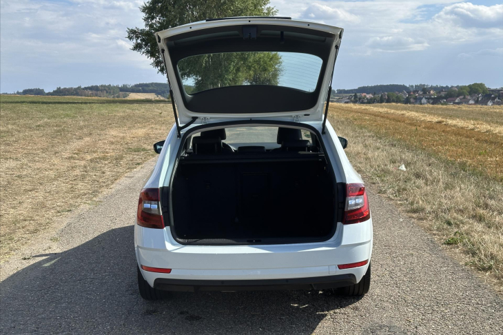 Škoda Octavia 1.6 TDI CZ Style+ LED Navi