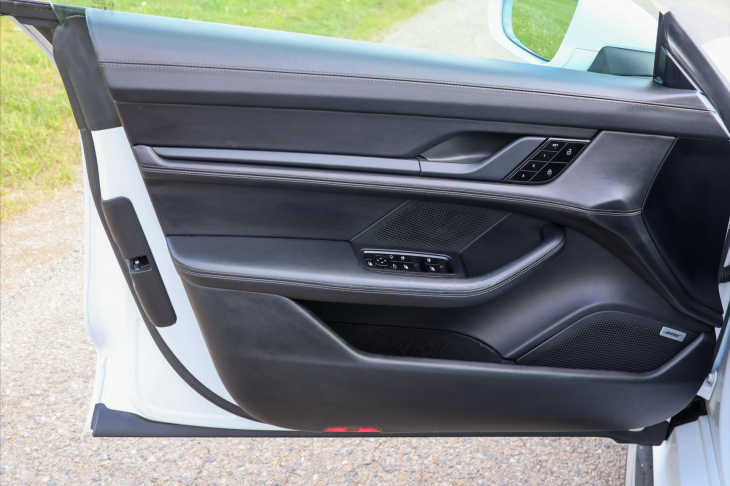 Porsche Taycan Turbo 460kW DPH CZ