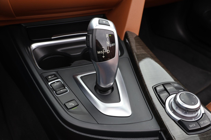 BMW Řada 4 2,0 M-Packet Luxury Cabrio