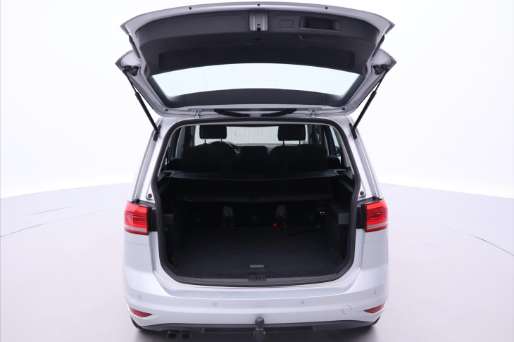 Volkswagen Touran 2,0 TDI 110kW DSG 1.Maj DPH