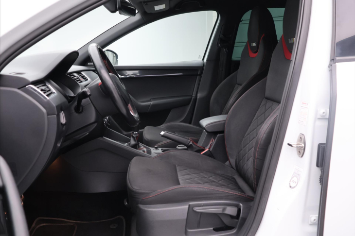 Škoda Octavia 2,0 TDI 135kW Aut.klima Navi RS