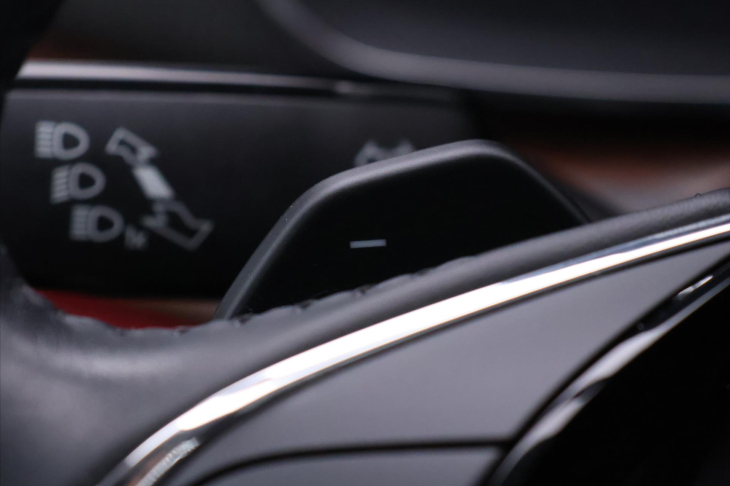 Škoda Octavia 2,0 TDI Scout 4x4 DSG DPH